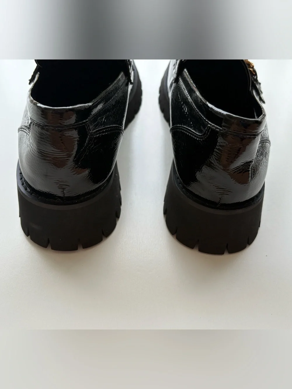 Princess Polly Black Patent w/Gold Chain Accent Womens Platform Loafers. Sz 9